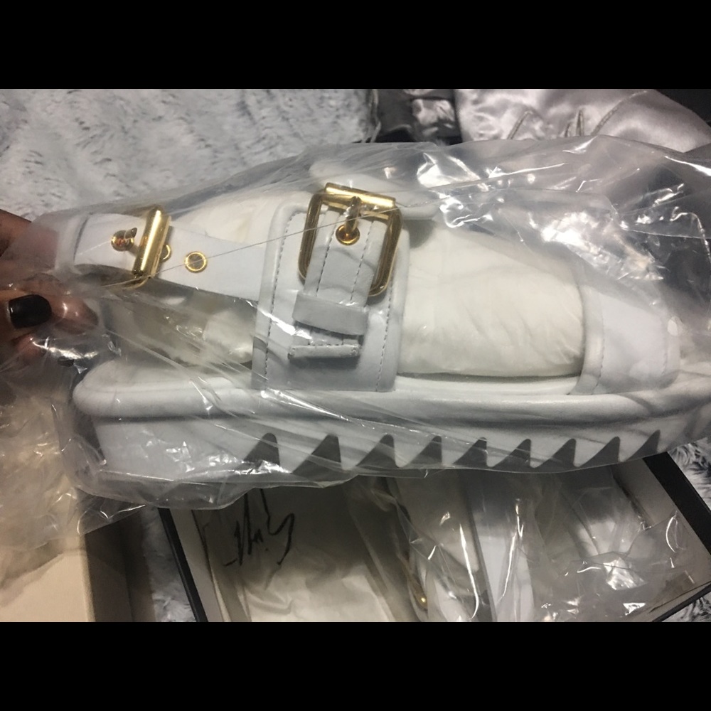 Giuseppe sandals